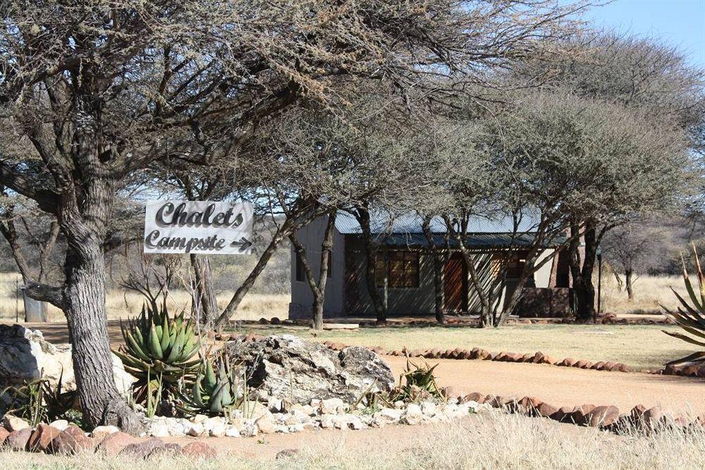 אוצ'יווארונגו Otjiwa Safari Lodge מראה חיצוני תמונה