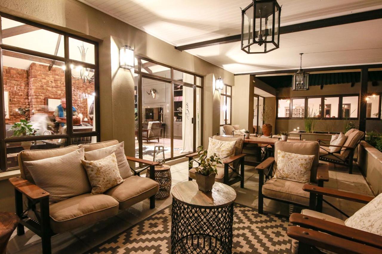 אוצ'יווארונגו Otjiwa Safari Lodge מראה חיצוני תמונה