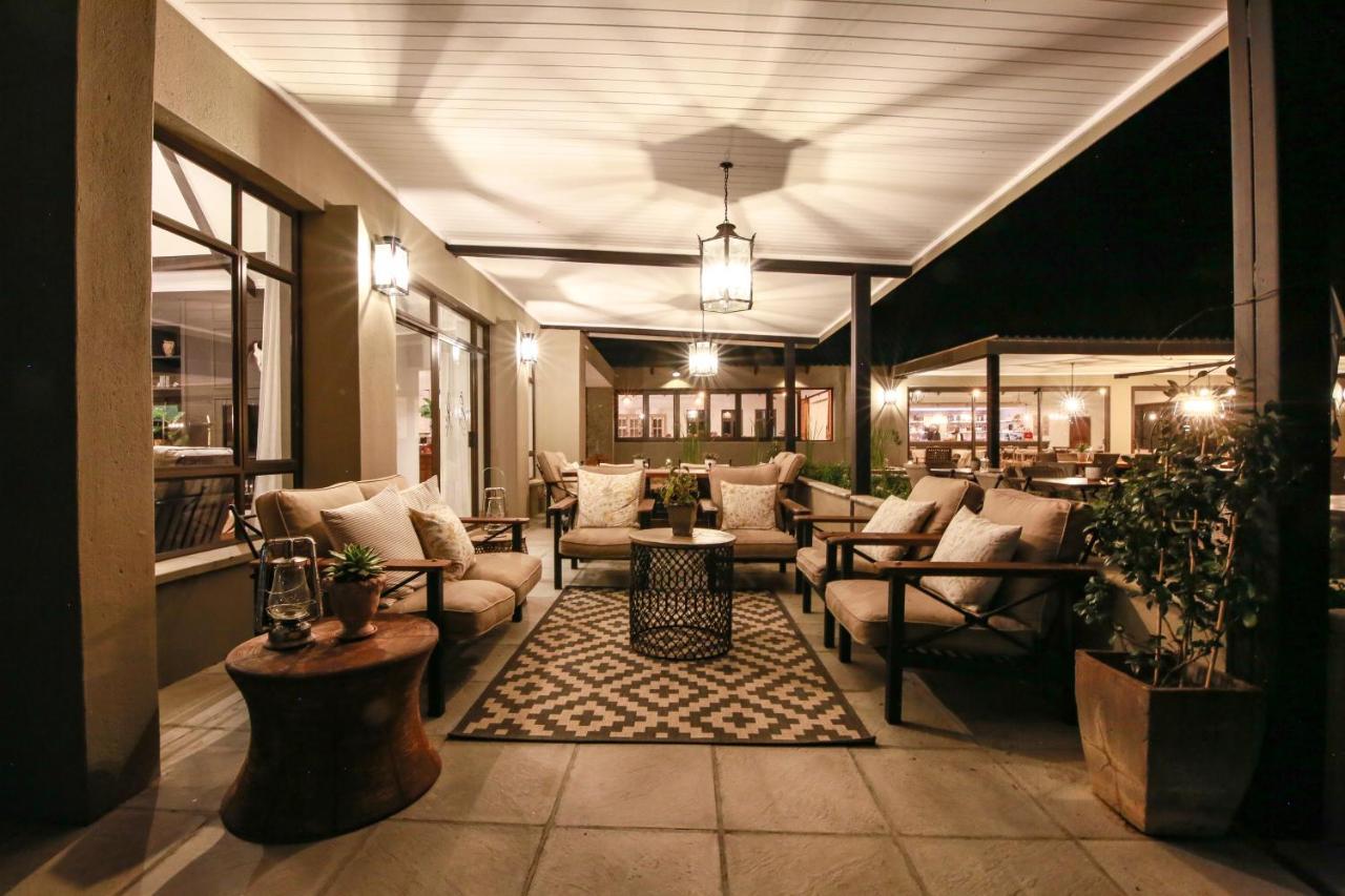 אוצ'יווארונגו Otjiwa Safari Lodge מראה חיצוני תמונה