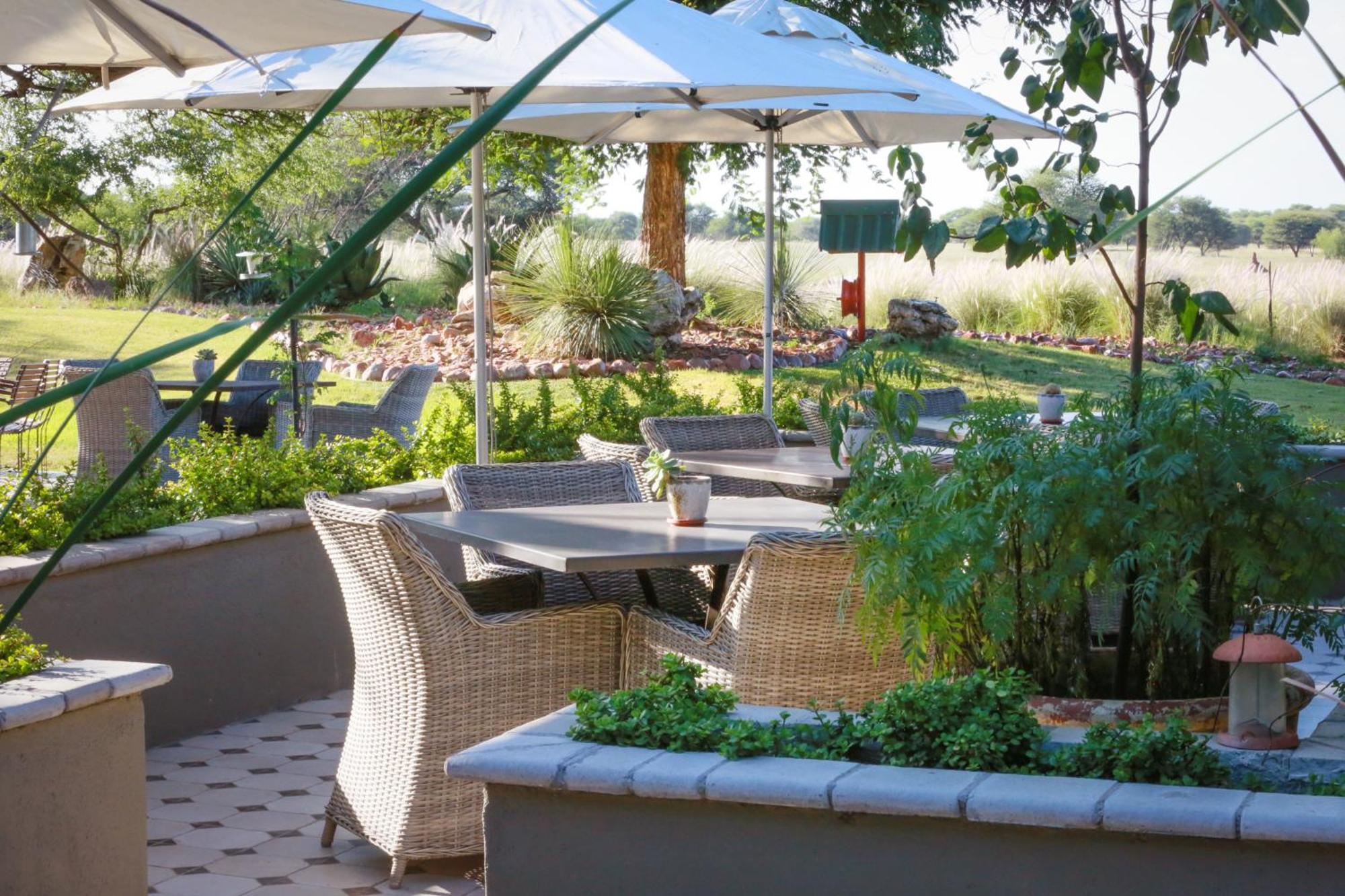 אוצ'יווארונגו Otjiwa Safari Lodge מראה חיצוני תמונה
