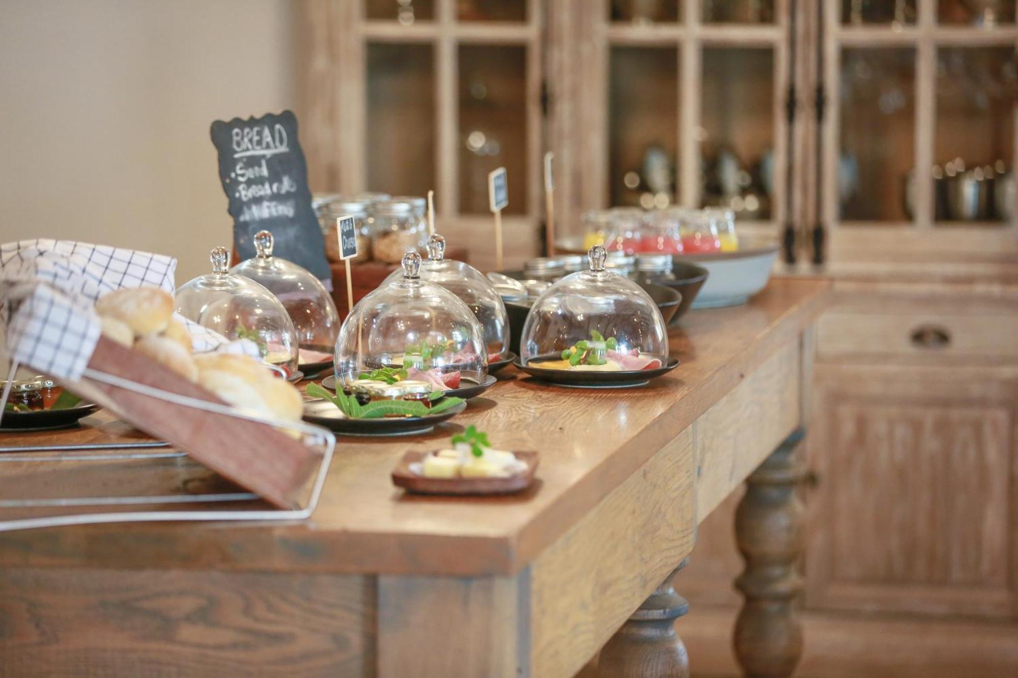אוצ'יווארונגו Otjiwa Safari Lodge מראה חיצוני תמונה