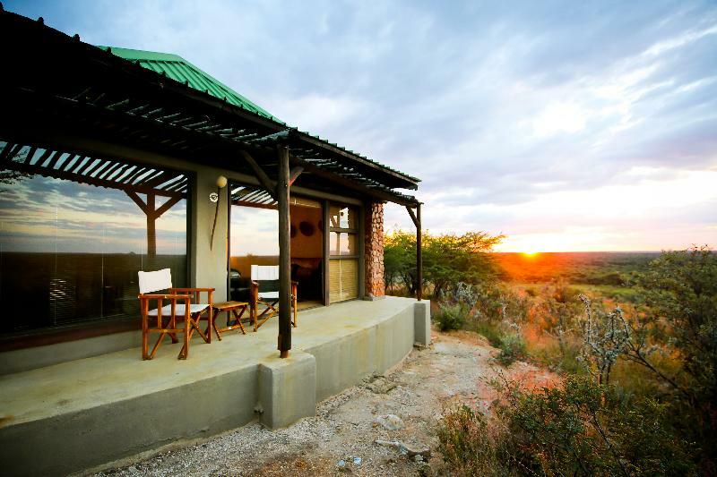 אוצ'יווארונגו Otjiwa Safari Lodge מראה חיצוני תמונה