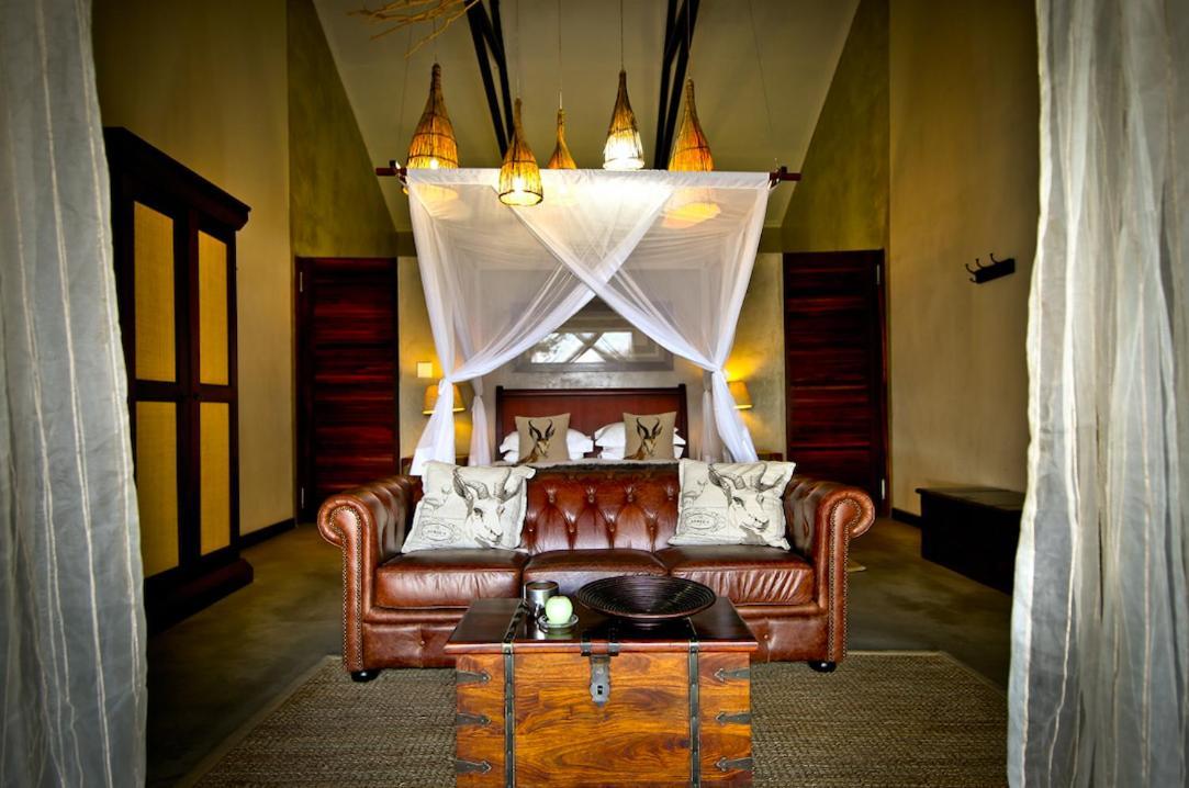 אוצ'יווארונגו Otjiwa Safari Lodge מראה חיצוני תמונה